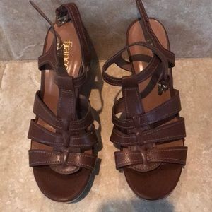 CUTE heel / wedge sandals!